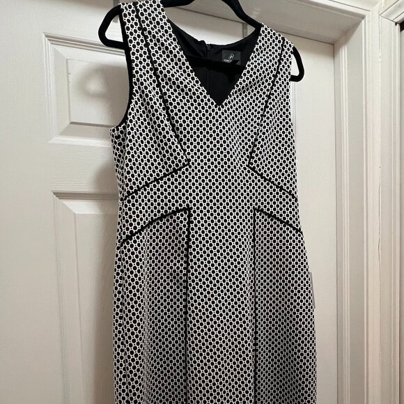 Adrianna Papell Black & White Dress - Picture 1 of 9